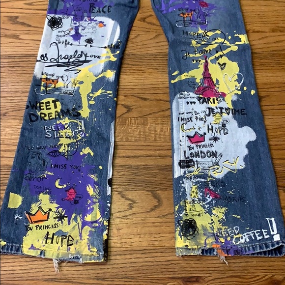 Old Navy Graffiti Painted Jeans - Picture 9 of 11